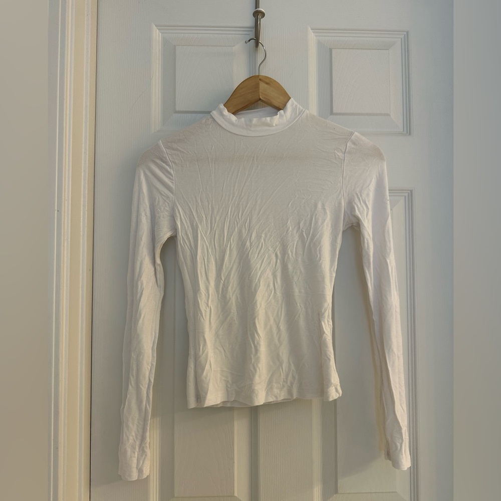 White Long Sleeve Mock Neck Fitted Top – Minimalist Base Layer Tee XS